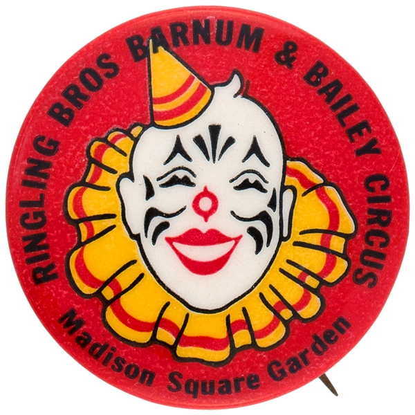 RINGLING BROS. BARNUM & BAILEY CIRCUS MADISON SQUARE GARDEN RED BACKGROUND VARIETY BUTTON.