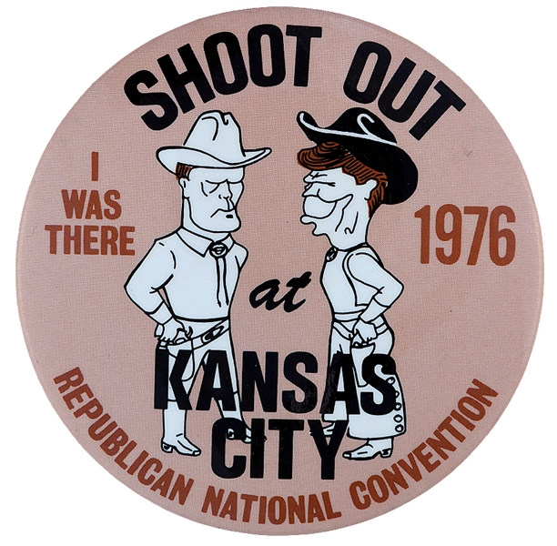 PRO FORD VERSION WITH HIM IN WHITE HAT/REAGAN IN BLACK 1976 CONVENTION SHOOT OUT BUTTON. 