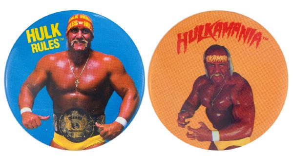 HULK HOGAN PAIR OF 1988 AND 1989 FULL COLOR BUTTONS. 
