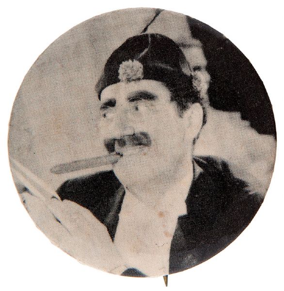 GROUCHO MOVIE SCENE FROM PERSONALITY BUTTONS 1960s SET OF 84.