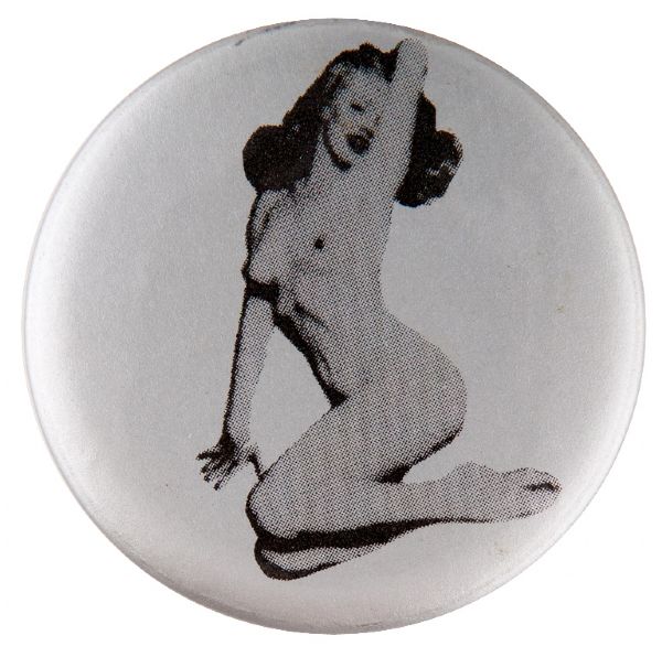MARILYN MONROE NUDE UNLICENSED RETRO CIRCA 1980s BUTTON.   