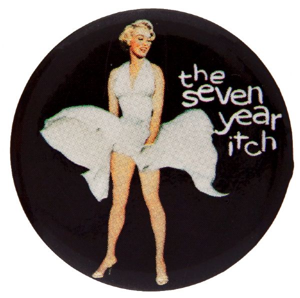 MARILYN MONROE LICENSED RETRO 1983 “THE SEVEN YEAR ITCH” BUTTON.