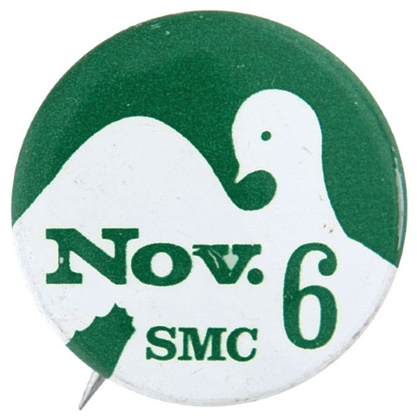“NOV. 6 SMC” ANTI VIETNAM WAR CIRCA 1968 LITHO BUTTON.