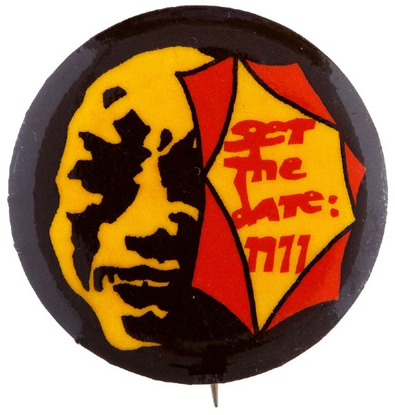 “SET THE DATE: 1971” ANTI VIETNAM WAR BUTTON.