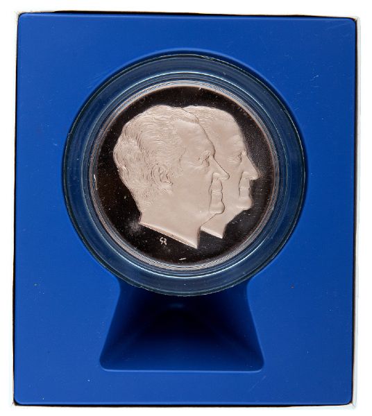 NIXON 1973 SOLID BRONZE PROOF EDITION INAUGURAL MEDAL BOXED AS ISSUED.