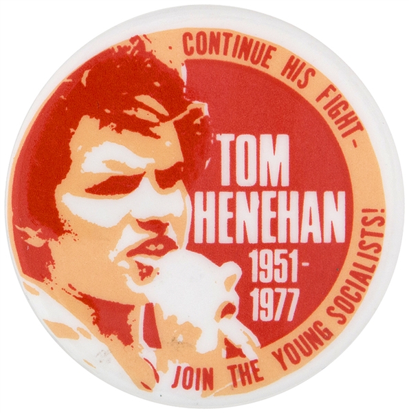 JOIN THE YOUNG SOCIALISTS 1.5 BUTTON CIRCA 1980s.
