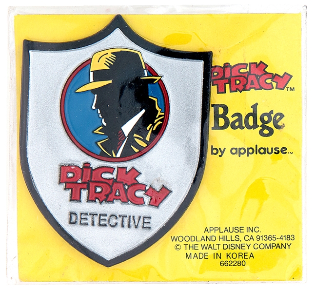 “DICK TRACY DETECTIVE” CAST METAL BADGE IN ORIGINAL 1990s PACKAGING © WALT DISNEY.